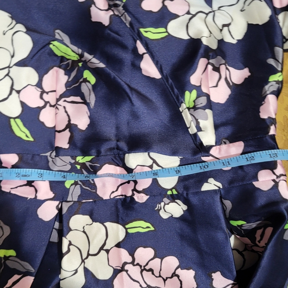 *3/$30 Sale* Structured Fit & Flare Blue Floral Dress sz S - Picture 4 of 6